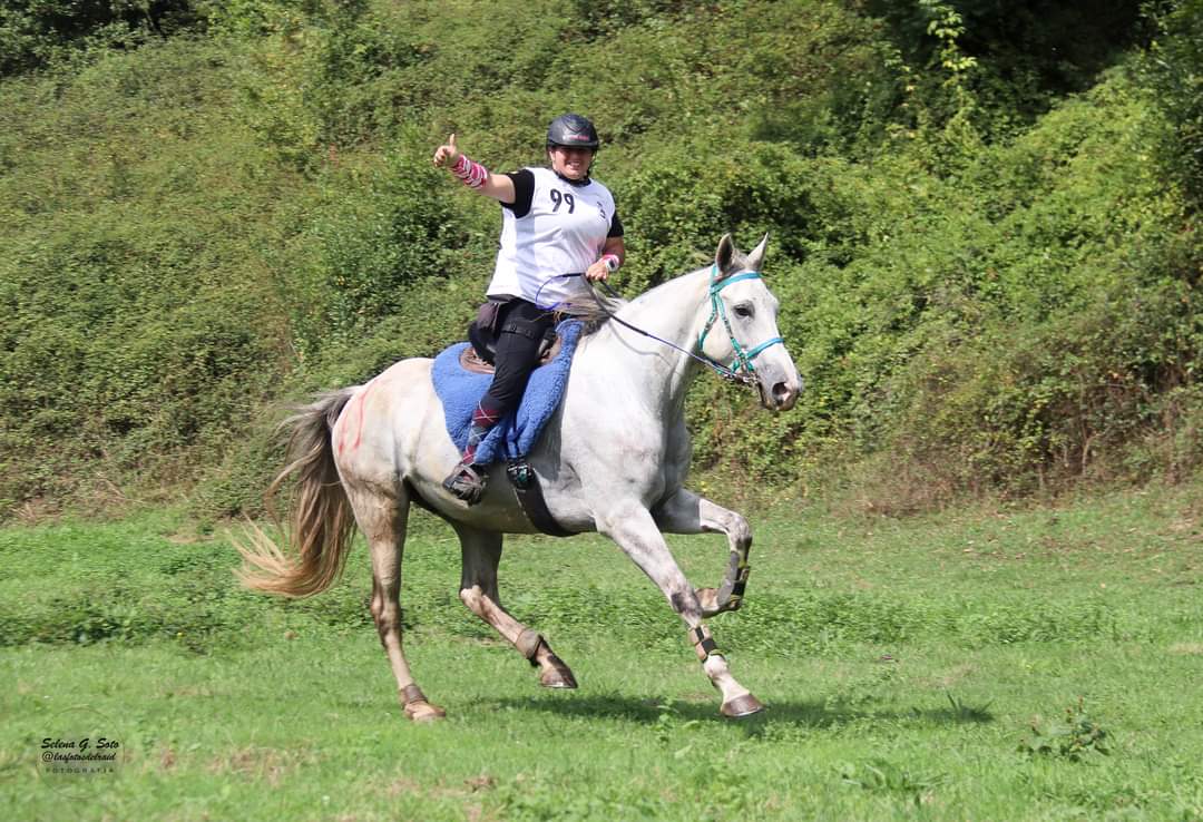 2ª clasificada Sheila Fernandez Sánchez con HURACÁN DE VALBO.