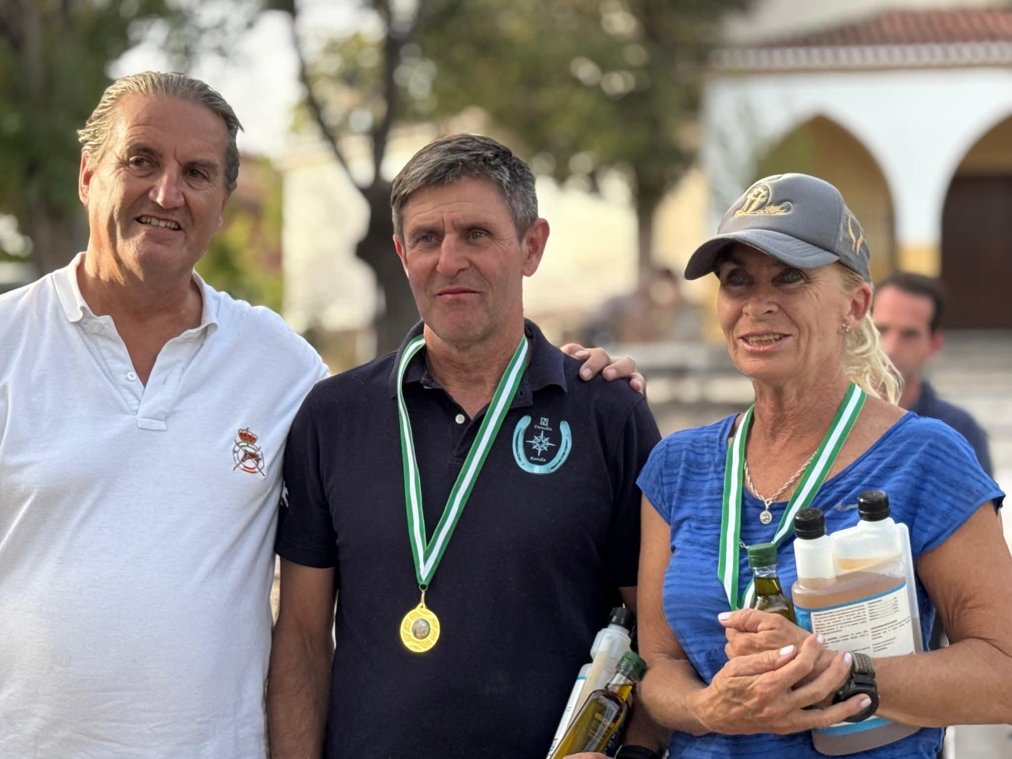Campeón y Subcampeona de Andalucia Absoluto, con Eduardo Alguacid organizador del evento.