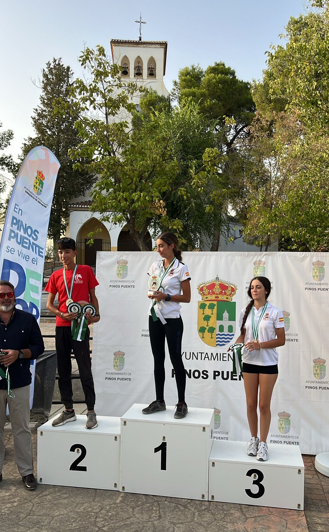 Podio del Campeonato de Andalucia del CEAO* de 80 Km. (foto de Javi Mata).