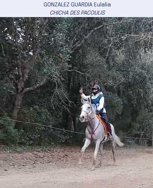 Eulalia González Guardia con "Chicha Des Pacoulis" Campeones de España de Raid Absoluto. (foto de EOL).