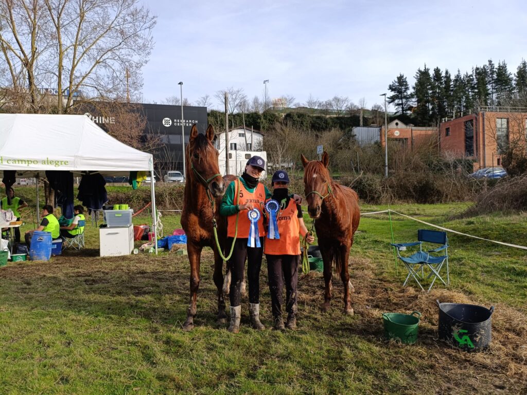 " Nothris Leuco" Mejor Condición de AECCA. (caballo de la derecha).