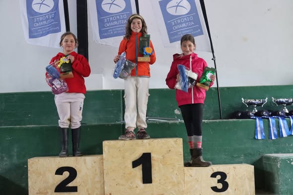 Podium del Raid de Iniciación de 20 Km. (Foto de Selena G. Soto.)