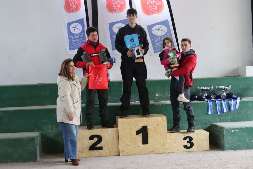 Podio del CEA-Promoción de 60 Km. (Foto de Selena G. Soto).