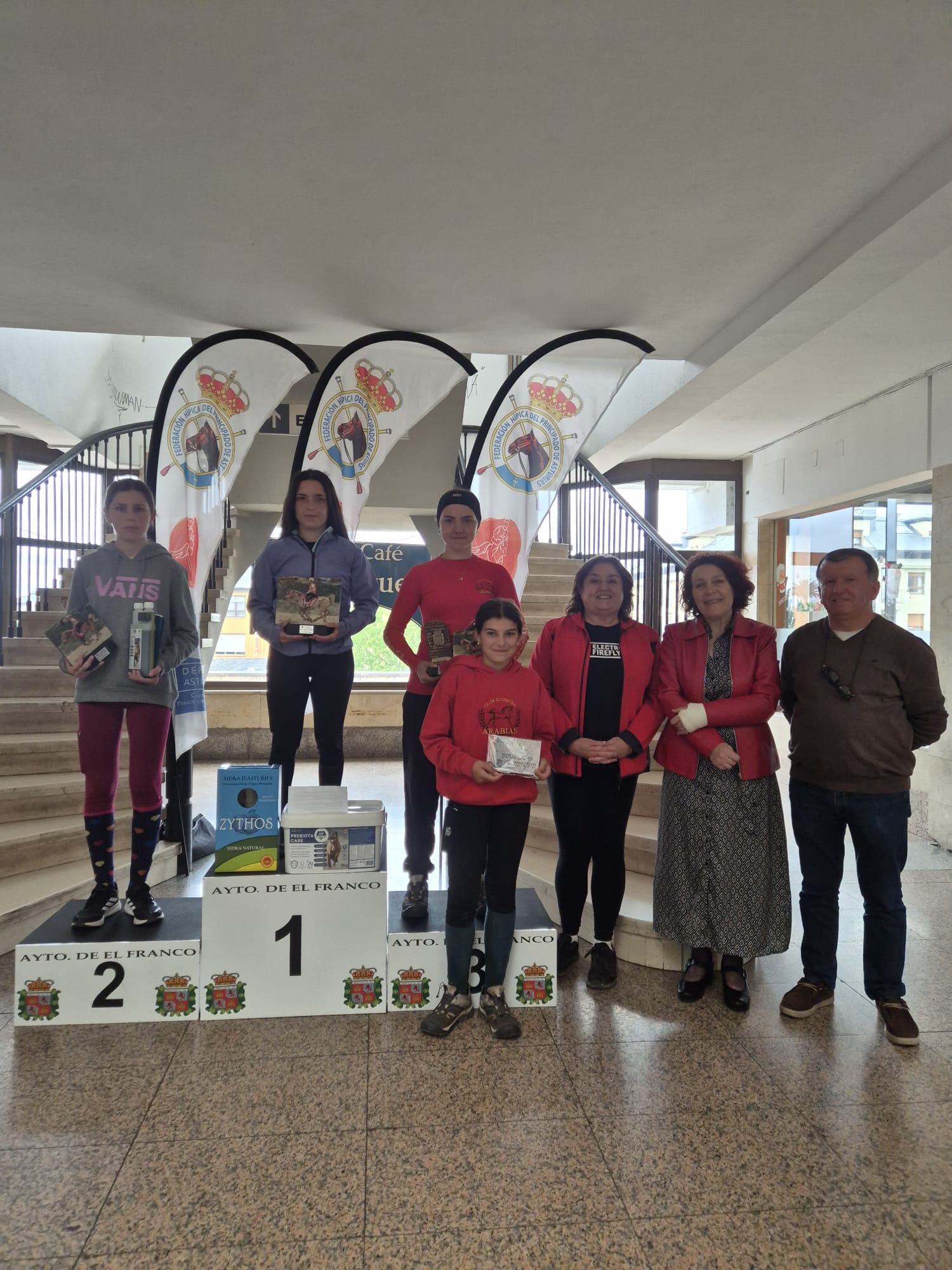 Podium del CEAO* de 80 Km. (foto de Selena G. Soto.).