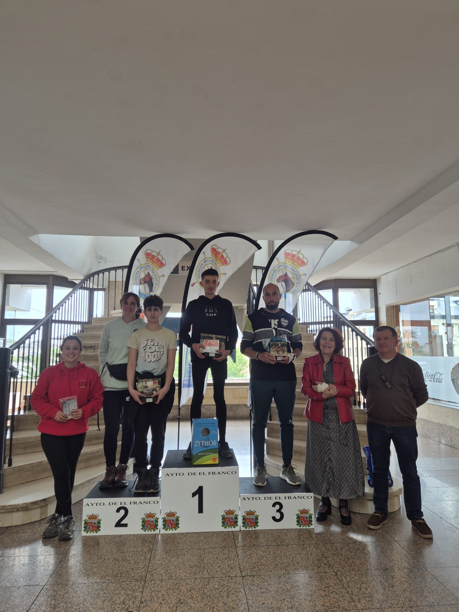 Podium del CEA-Promoción de 60 Km. (foto de Selena G. Soto.).