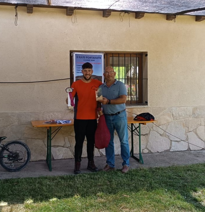 Pablo Agustín 1º clasificado en el CEAO* de 80 y La Mejor Condición de su caballo.