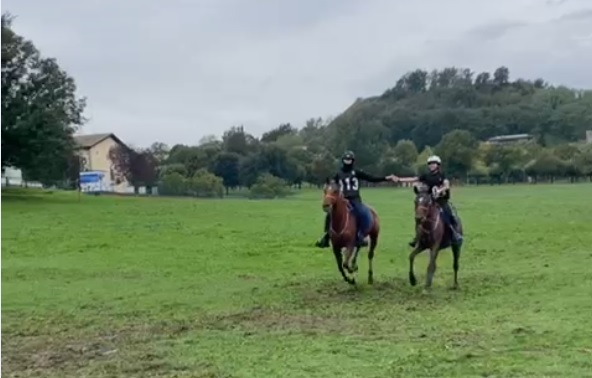 Llegada del CEIYJ** de 120 Km. (Foto de EOL).